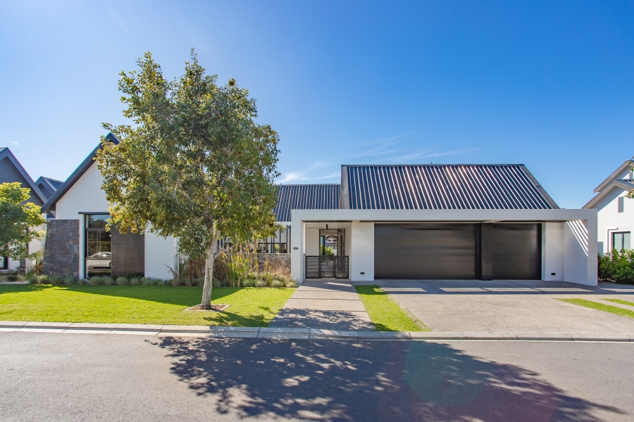 5 Bedroom Property for Sale in Val De Vie Estate Western Cape